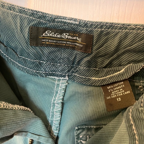 Edddie Bauer Women’s Shorts - Picture 3 of 3